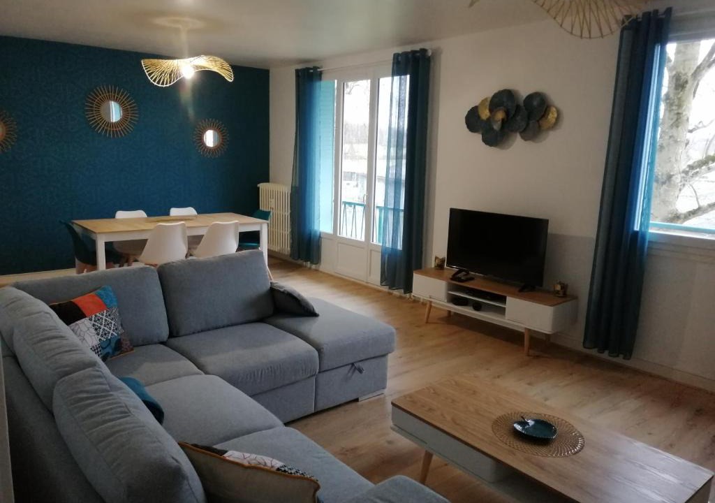 Montlucon Apartment | Meublé Jameeli