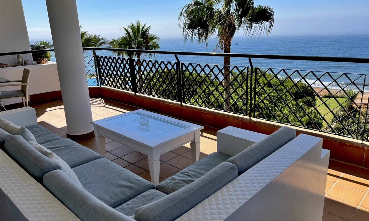 Sitio de Calahonda Apartment | MI CAPRICHO 12 BEACHFRONT APARTMENT