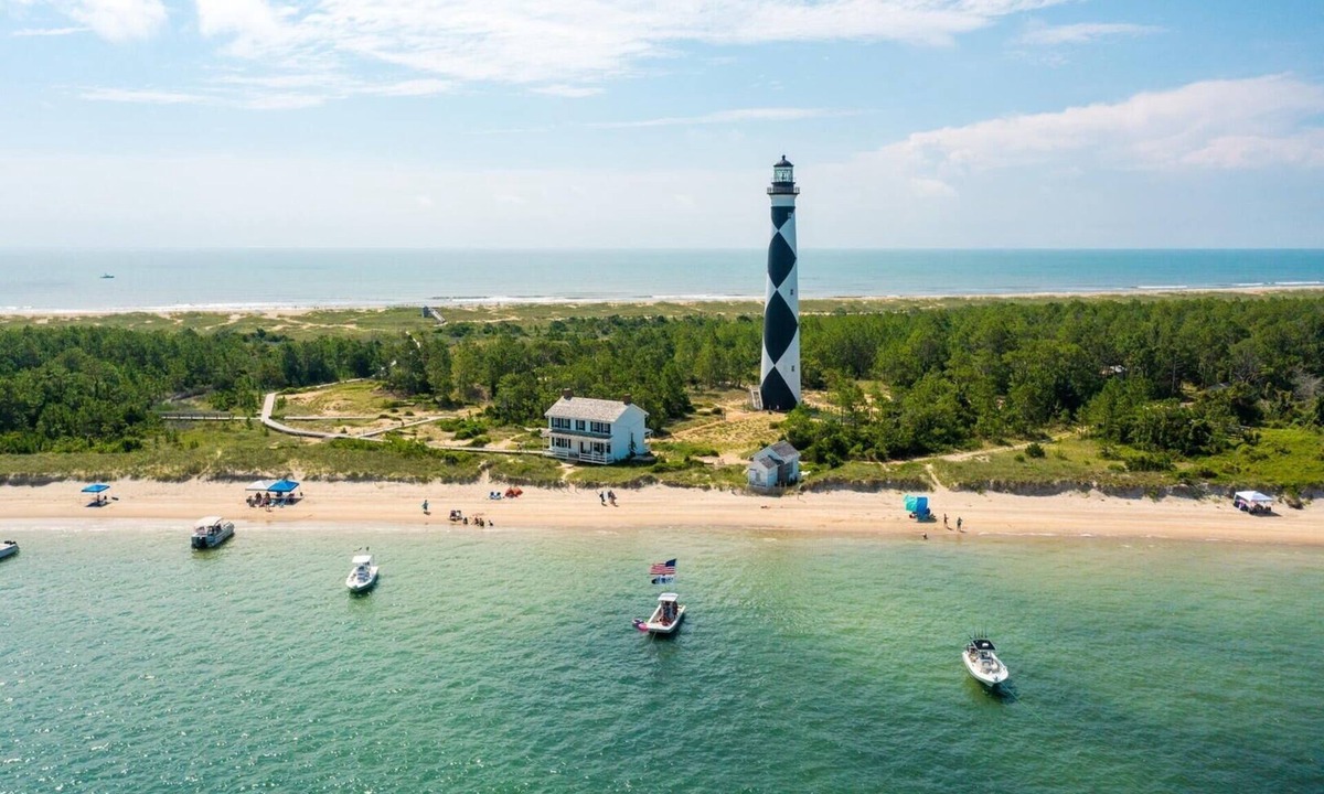 Harkers Island Condo | Mi Faro 2 Bedroom Duplex by RedAwning