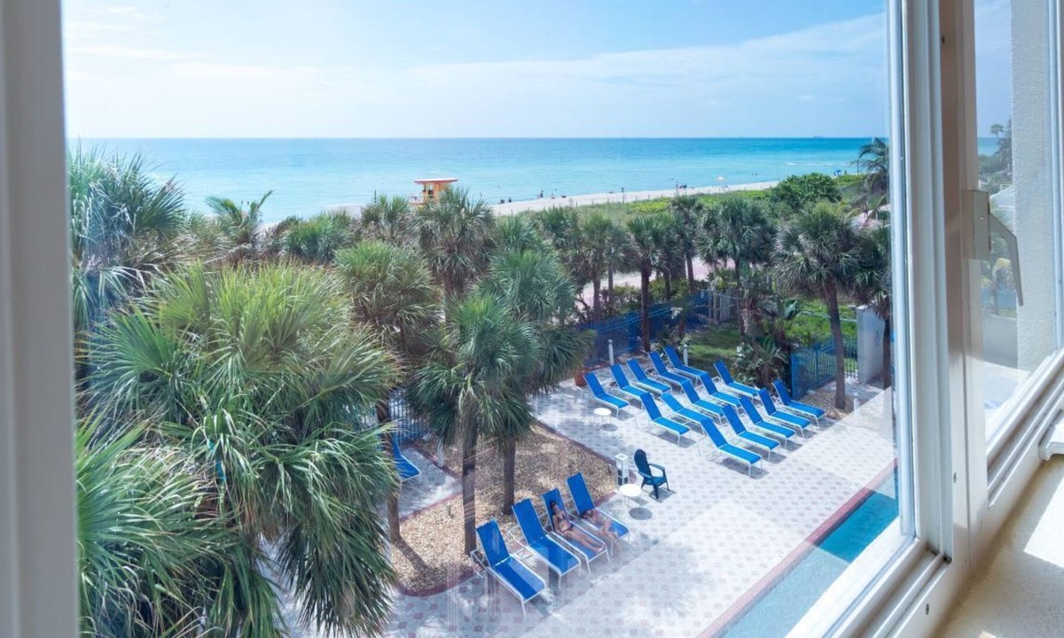 North Beach House | Miami Escape! Close to Art Deco, Port of Miami, Shopping Center! Fitness Center