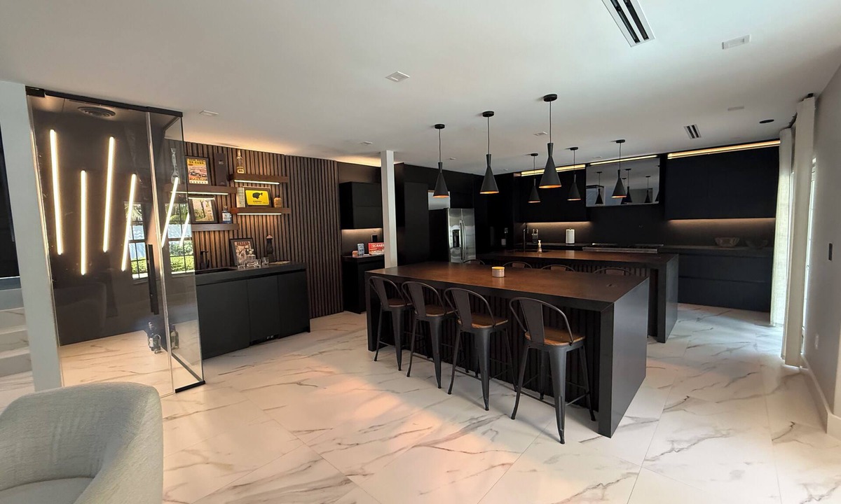 Miami Lakes House | Miami Lakes- 4 Bedroom- Modern Luxury Oasis
