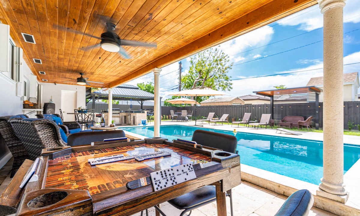 University Park House | Miami Palm House with Heated Pool & BBQ/BAR