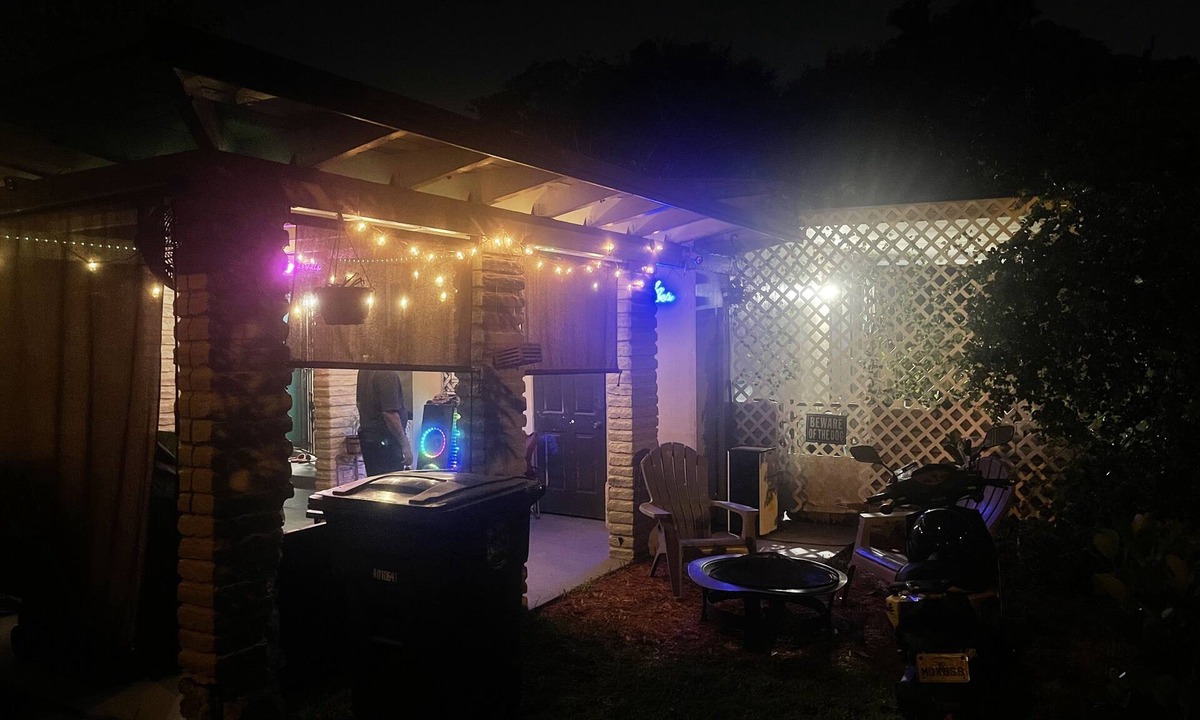 North Miami Hotel | Miami Vibes Hostel-Like Shared Room