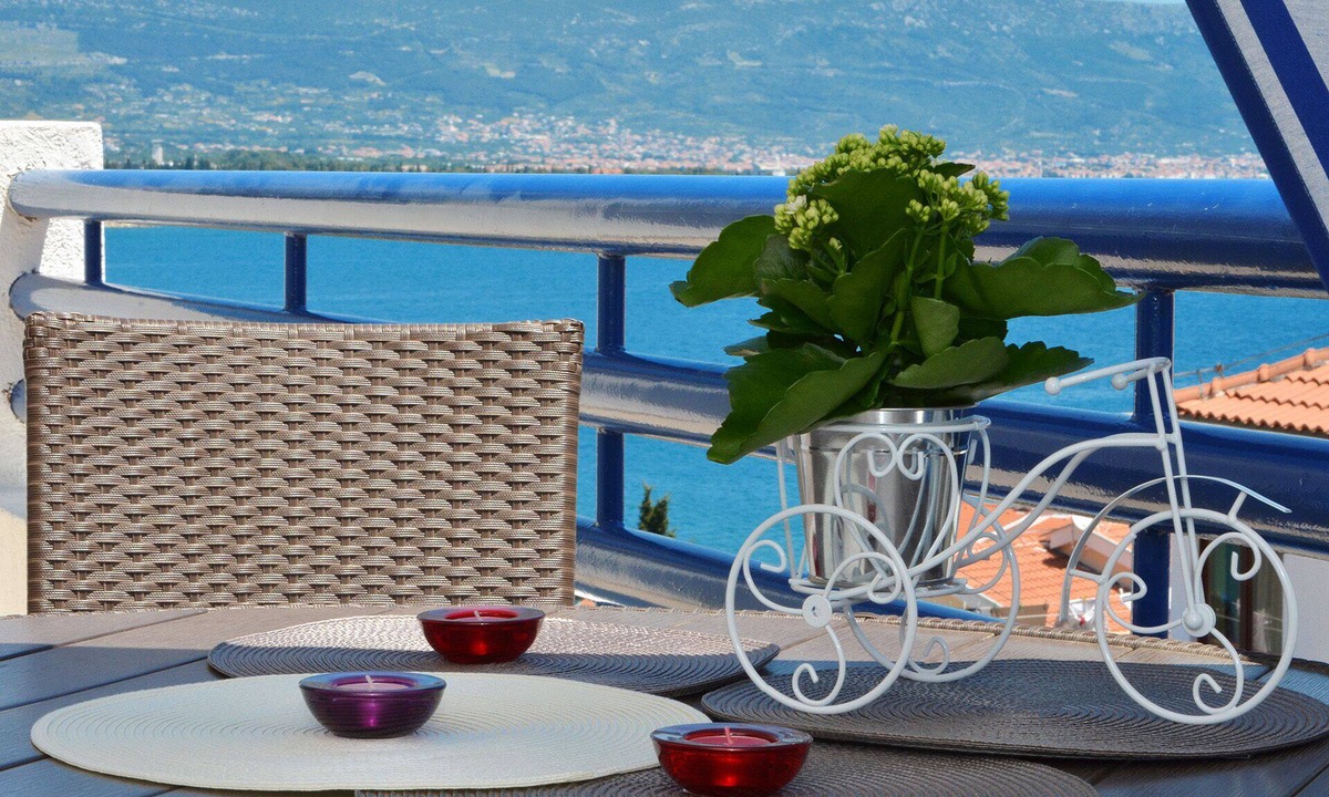 Mastrinka Apartment | MIANA, comfy 2 bedroom apartment, 170m from a beach