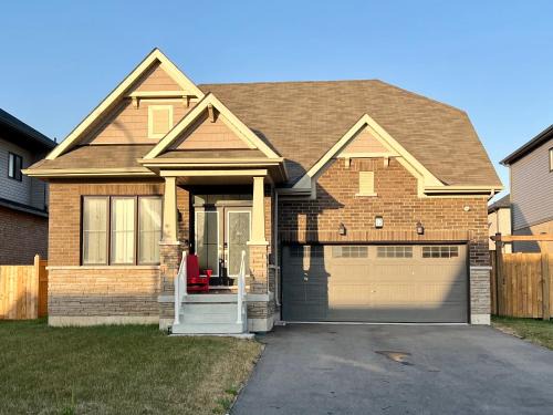 Thorold Villa | Micasa Niagara