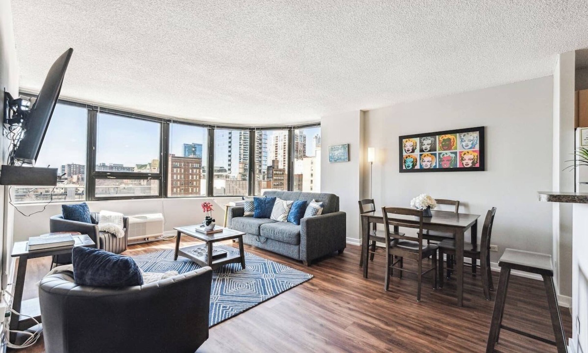 South Loop Condo | MICH AVE #5|Safe DTown Grant Park, Museums 2bd/2ba