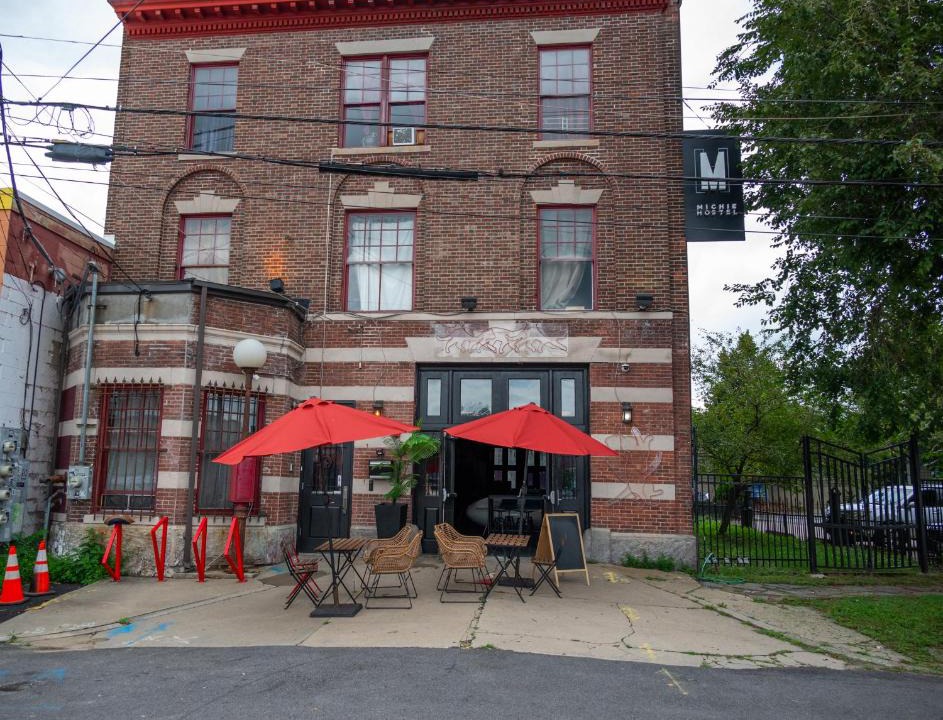 West End Apartment | Michie Hostel