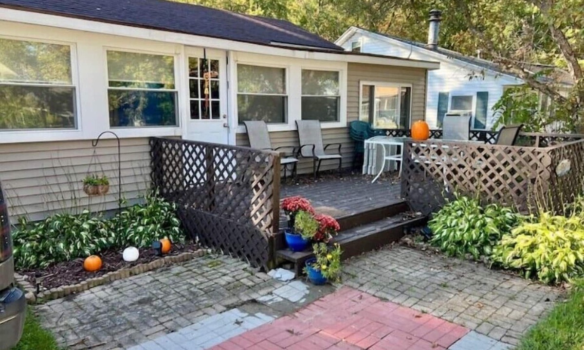 Gregory House | Michigan Getaway Cottage