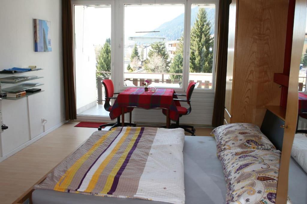 Davos-Platz Apartment | MicroAppartment with bath and cozy balcony
