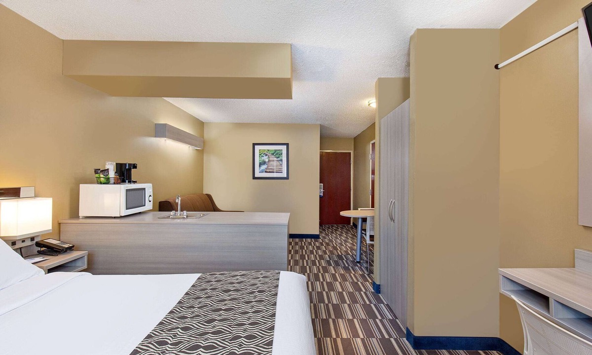 Dry Ridge Hotel | Microtel Inn by Wyndham Dry Ridge