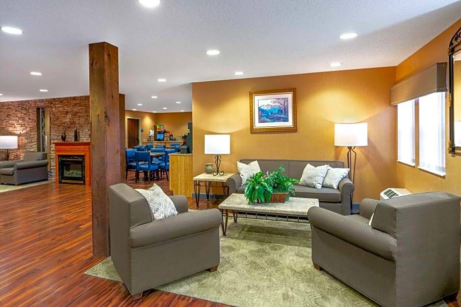 Raton Hotel | Microtel Inn & Suites by Wyndham Raton
