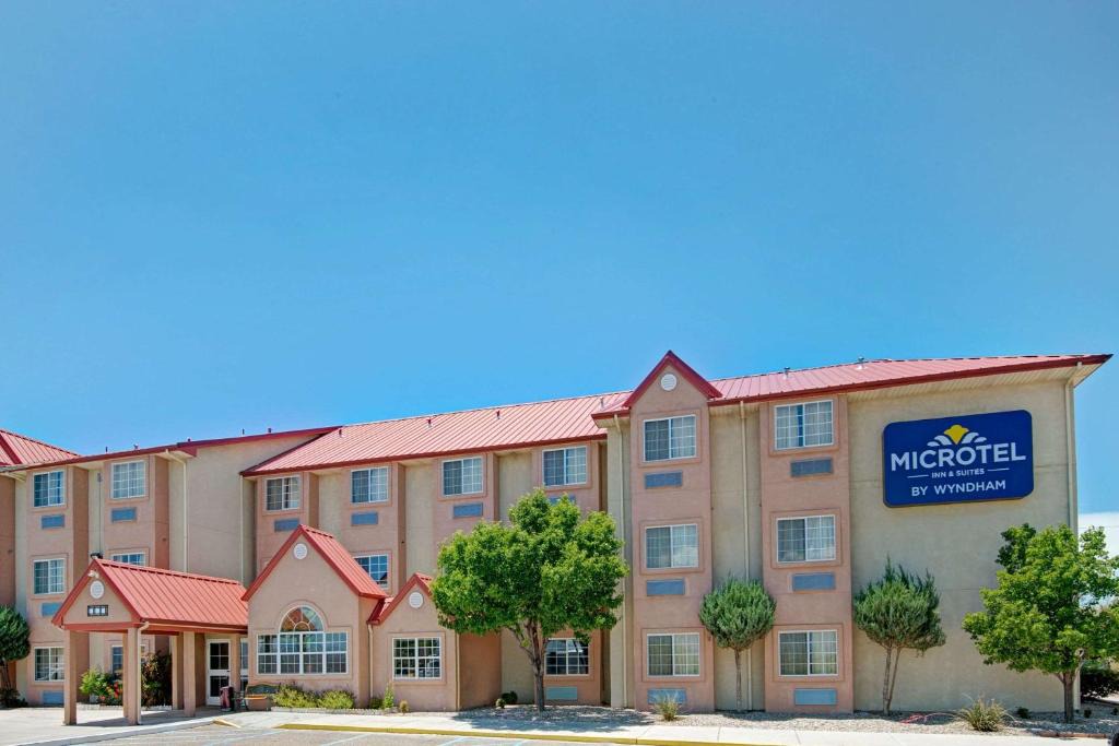 Westside Hotel | Microtel Inn & Suites by Wyndham Albuquerque West