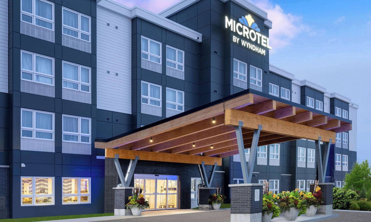 Kanata Lakes - Marchwood Lakeside - Morgan's Grant - Kanata Hotel | Microtel Inn & Suites by Wyndham Kanata Ottawa West