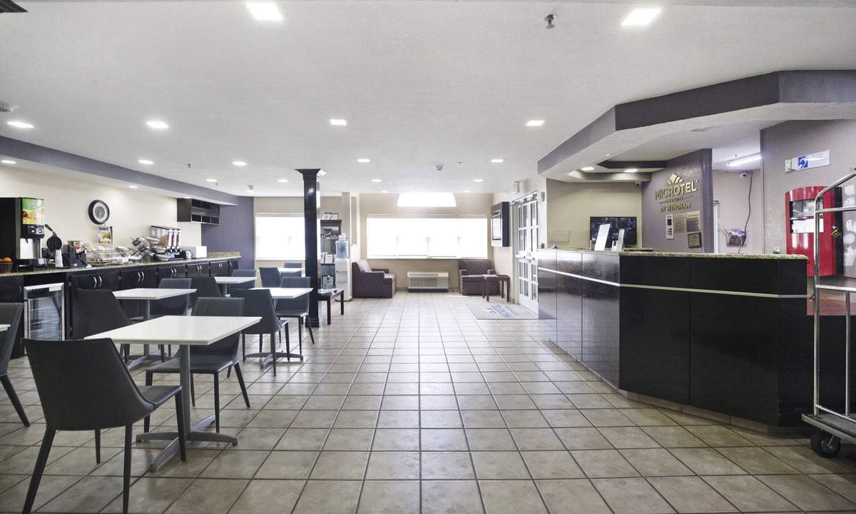 Meridian Hotel | Microtel Inn & Suites by Wyndham Meridian