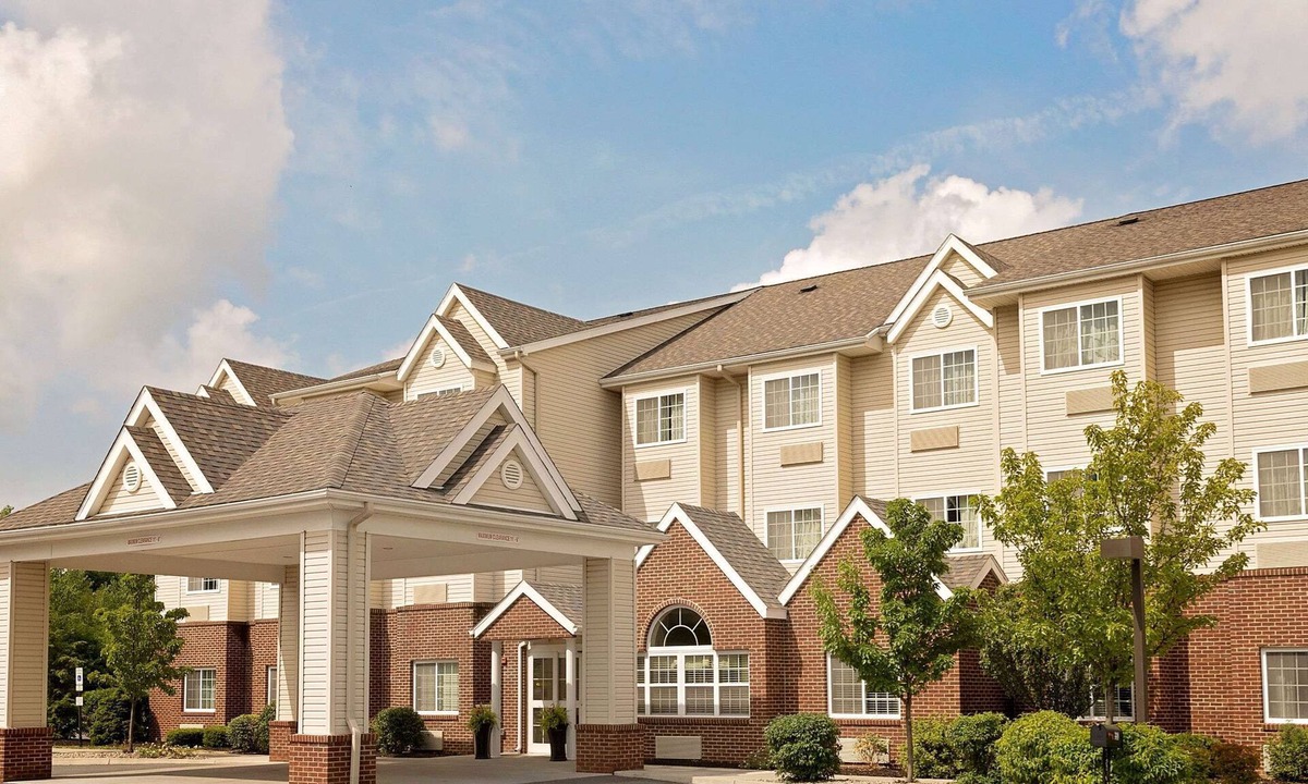 Geneva Hotel | Microtel Inn & Suites by Wyndham Geneva