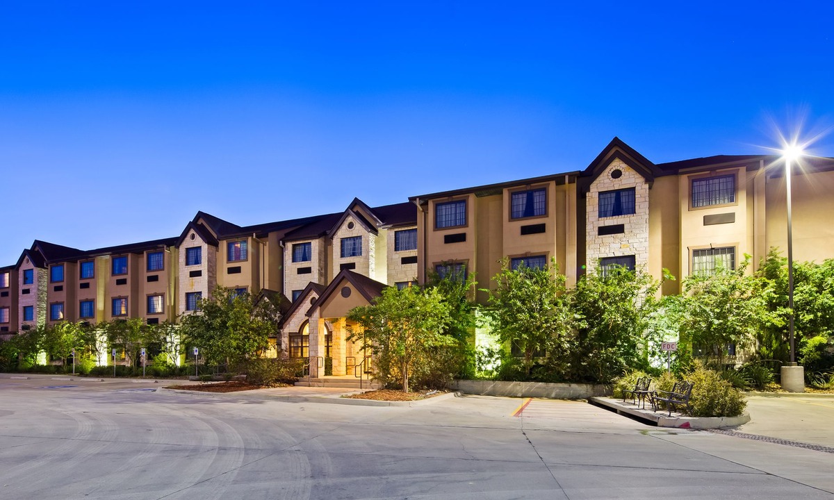 Buda Hotel | Microtel Inn & Suites by Wyndham Buda Austin South