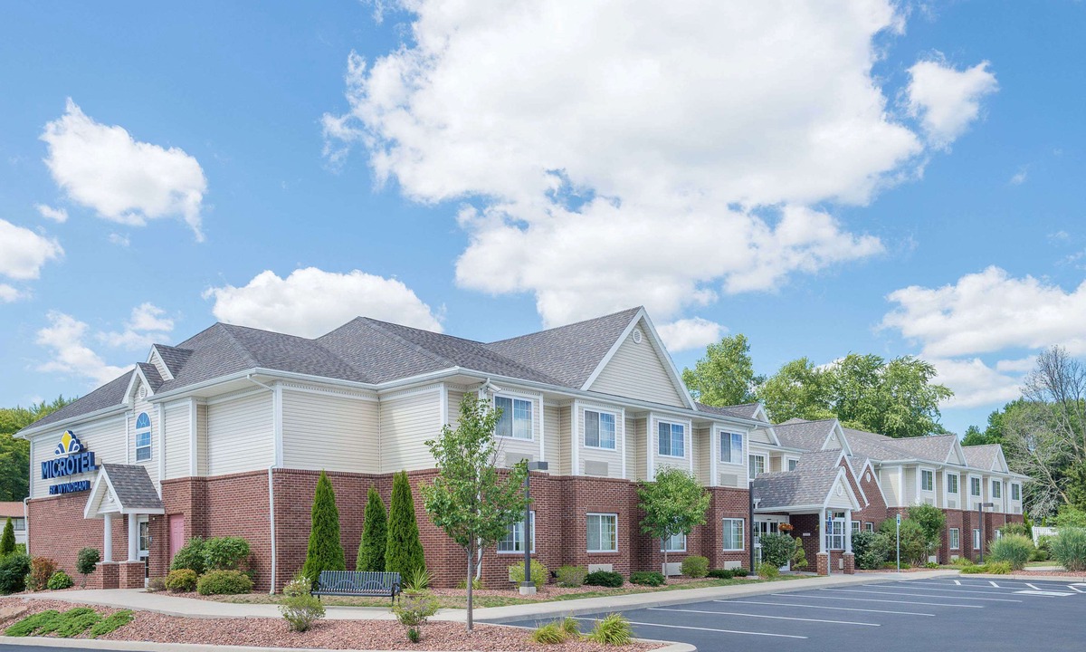 Chili Center Hotel | Microtel Inn & Suites Chili/Rochester