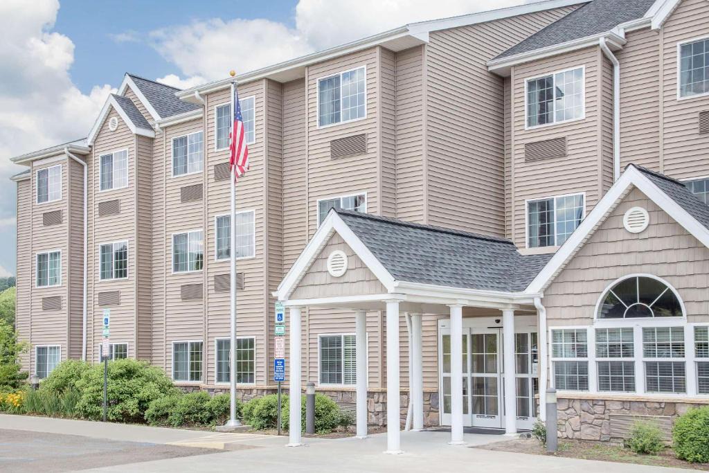 Mansfield Hotel | Microtel Inn & Suites Mansfield PA