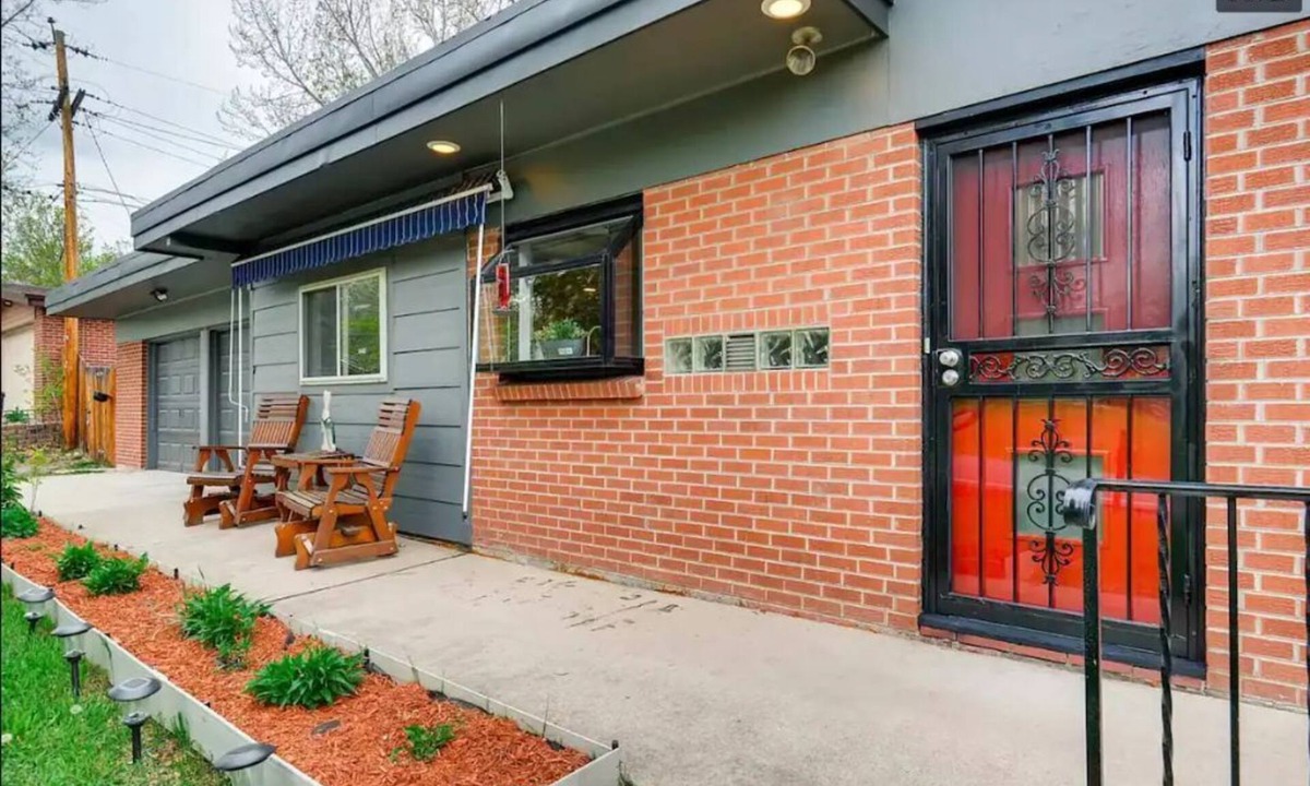 Eiber House | Mid-Century 3 Bdr Lakewood Home Mountain Access!