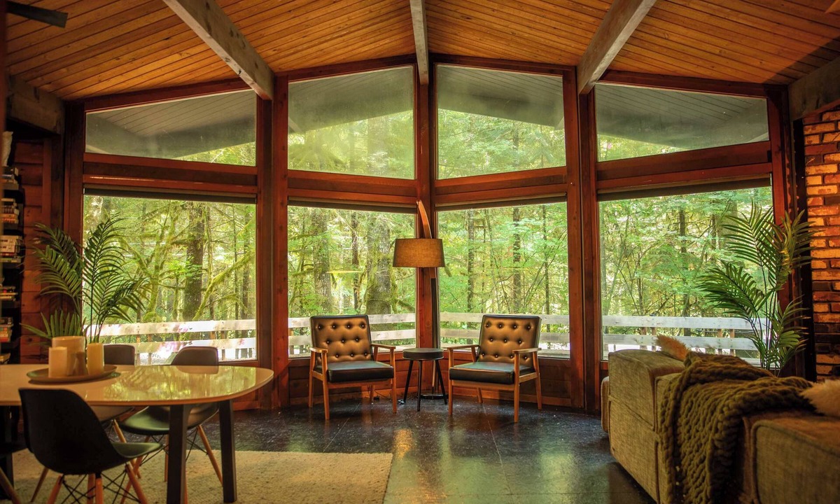 Rhododendron House | Mid-Century Cabin Hideaway - Hot Tub & Fire Pit
