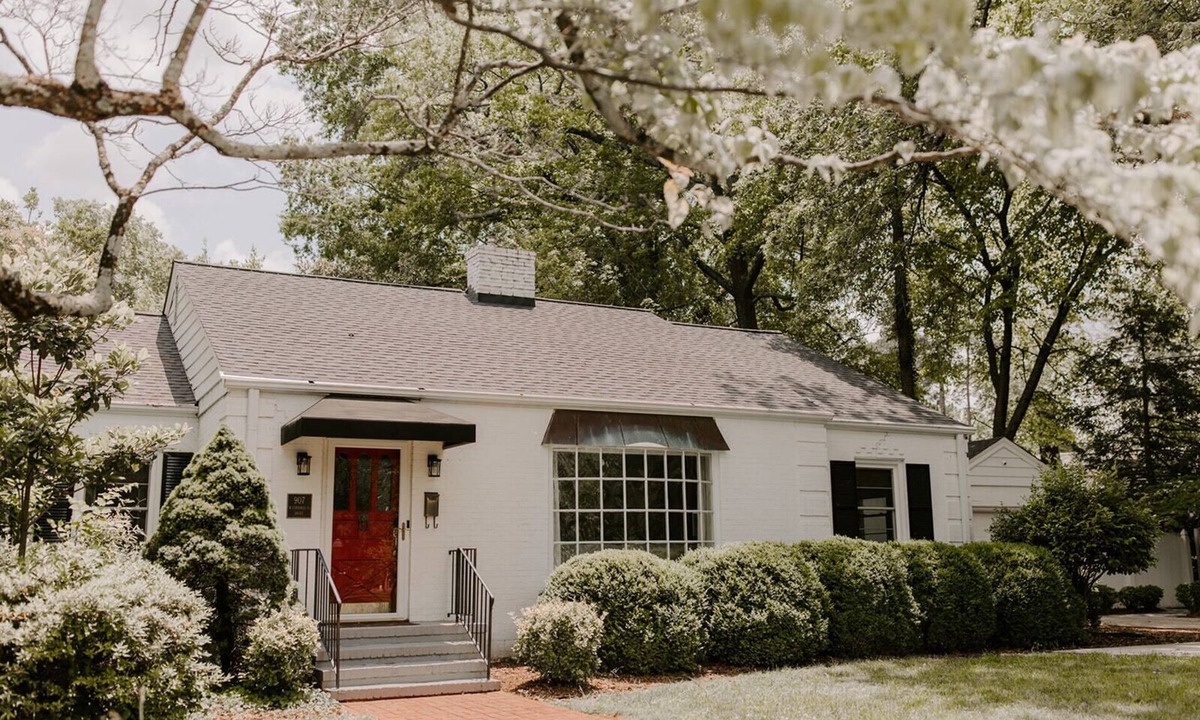 Old Irving Park House | Mid-Century Charmer in Old Irving Park