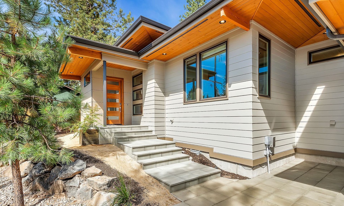 West Hills House | Mid Century Luxury Home; Westside; Walk Everywhere