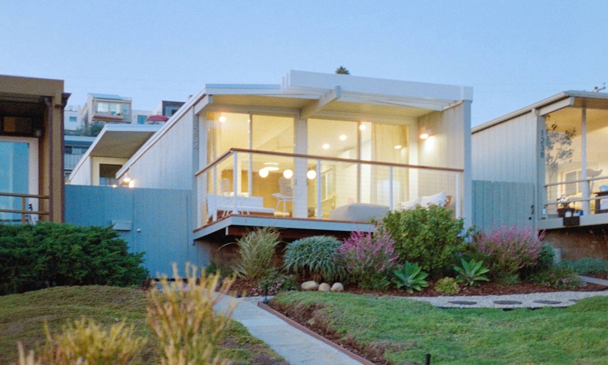 La Jolla Mesa House | Mid-Century Modern gem with Spectacular Ocean Views