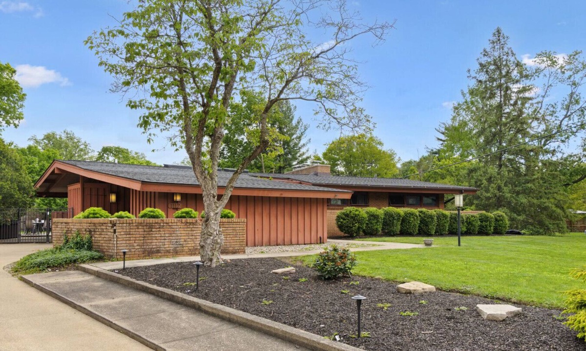 Champaign House | Mid-Century Modern Home w/Hot Tub By Country Club