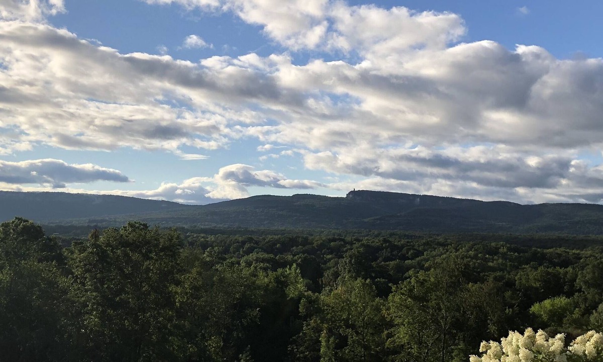 New Paltz House | Mid Century Modern Panoramic Mountain View House