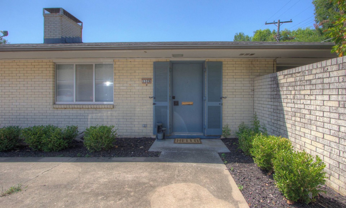 Bartlesville House | Mid-Century Modern home in downtown Bartlesville