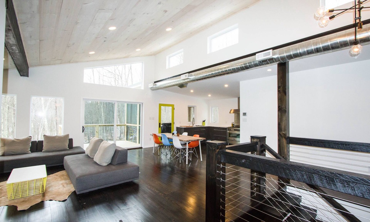 Narrowsburg House | Mid-century modern ranch in Catskills near river