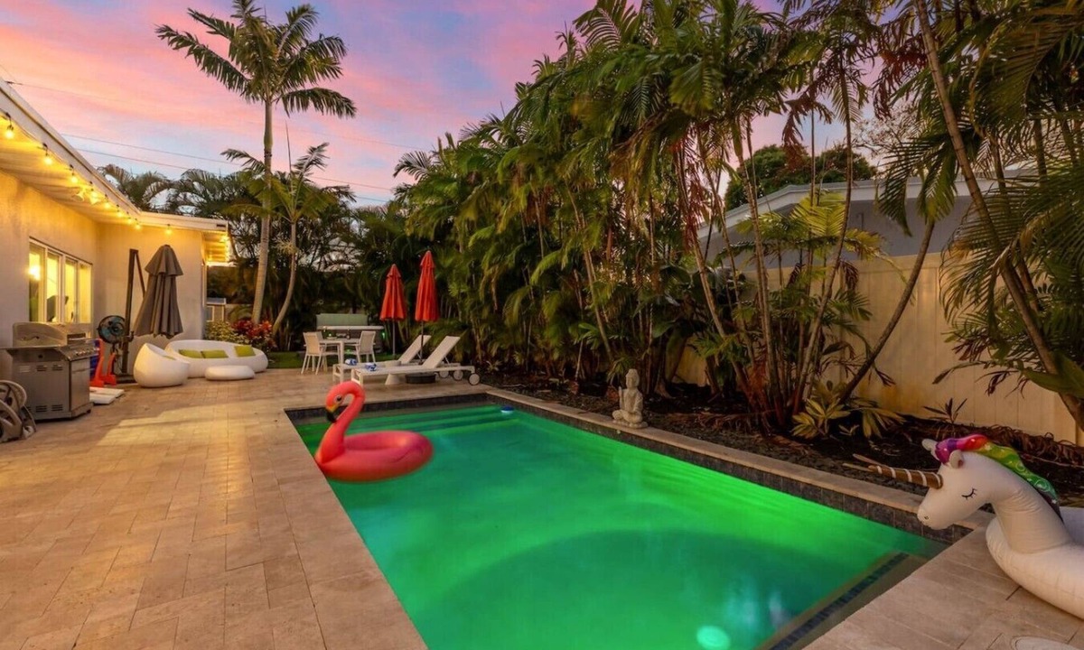 Wilton Manors House | Mid-Century Pool Oasis | Hot Tub | Near Beach