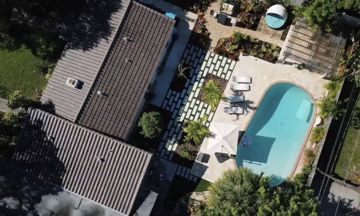Oakland Park Villa | Mid Century Spacious House 4BR/Heated pool
