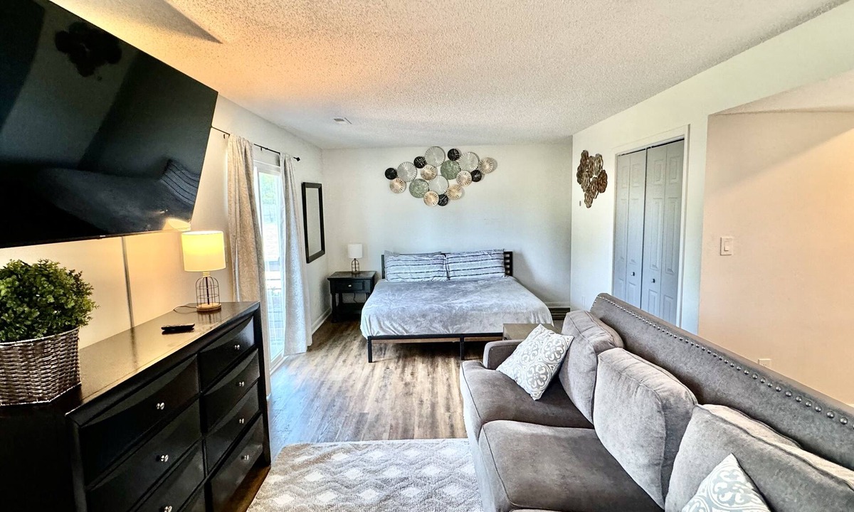 Huntsville Apartment | Mid city huntsvegas studio #2