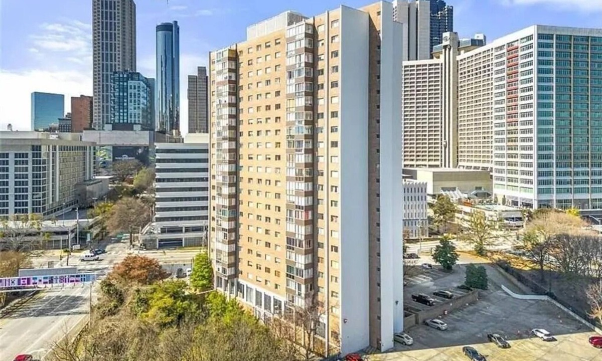 Downtown Atlanta Condo | Mid town 2 beds Cozy apartment Near Merc Stadium