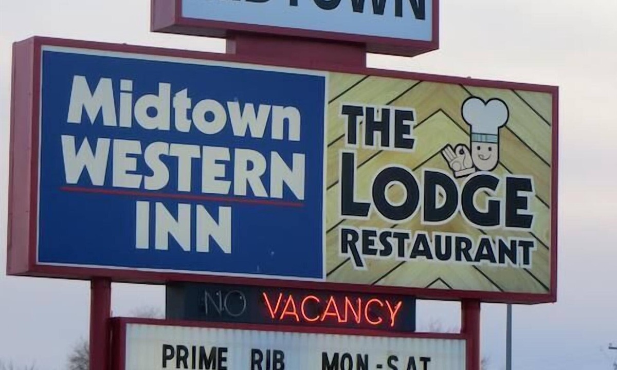 Kearney Hotel | Mid Town Western Inn