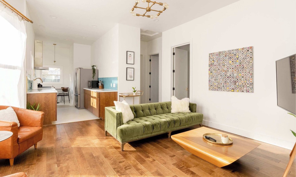 Sunnyside House | MidCentury Dream 2BR - 95 WalkScore