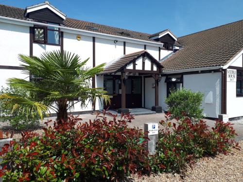 Binley Bed & Breakfast | Middle House