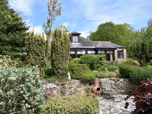 Maud House | Middle Lodge