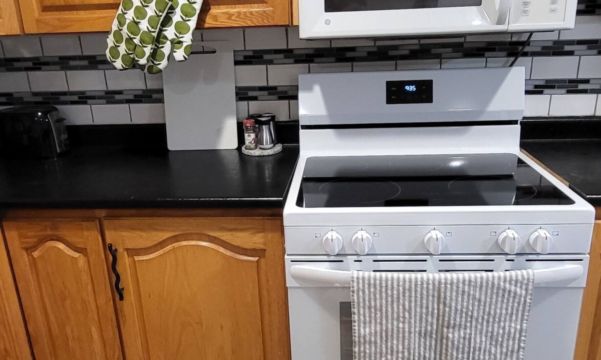 Gloucester County House | Middle River/Bathurst cozy home