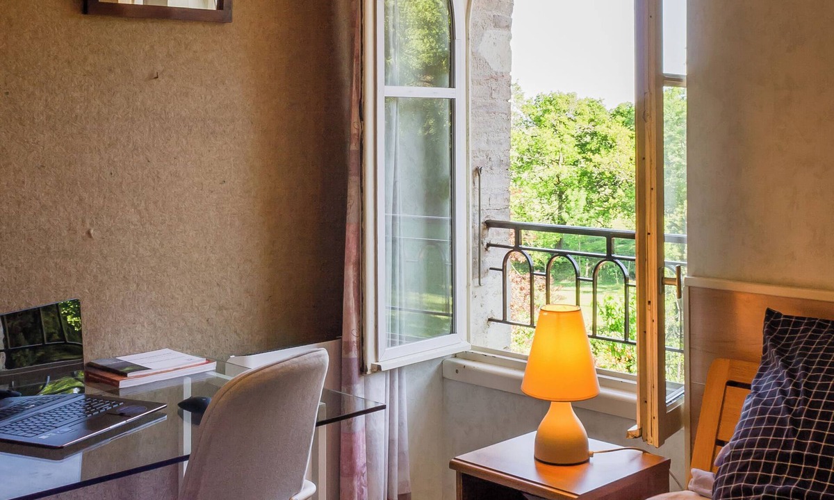 Auch Bed & Breakfast | Middle room with shared bathroom
