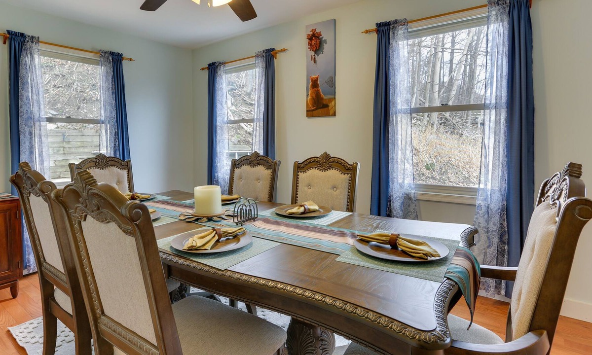 Middletown House | Middletown Rental w/ Spacious Back Deck!