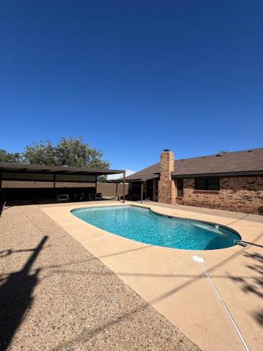Midland Villa | Midland Luxe, Pool, Fire Pit, Workspace, Pool Table