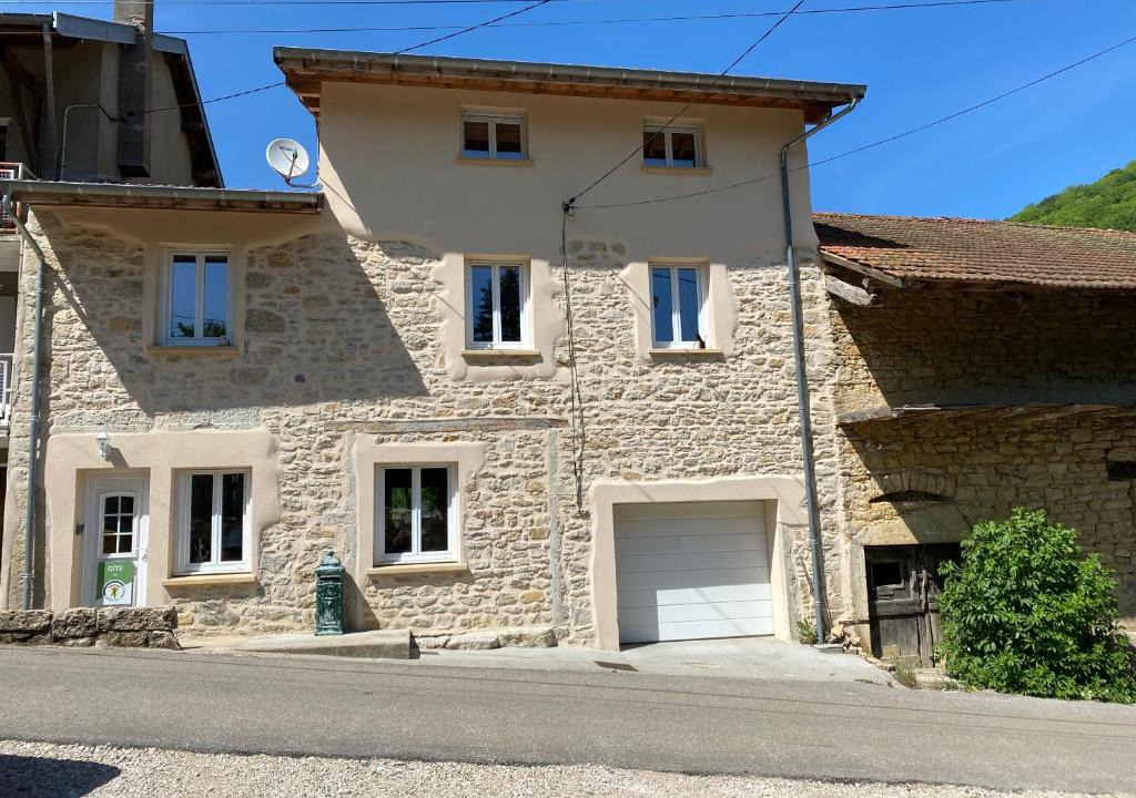 Saint-Rambert-en-Bugey House | MIDORI