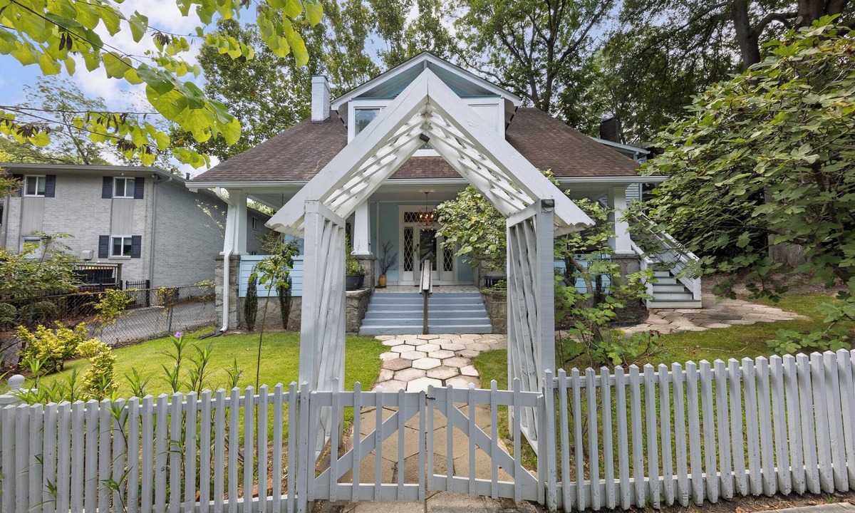 Midtown Apartment | Midtown 2BR | Walk to Piedmont Park + Beltline