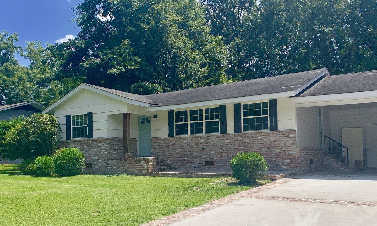 Hattiesburg Cottage | Midtown-Avenues Cottage