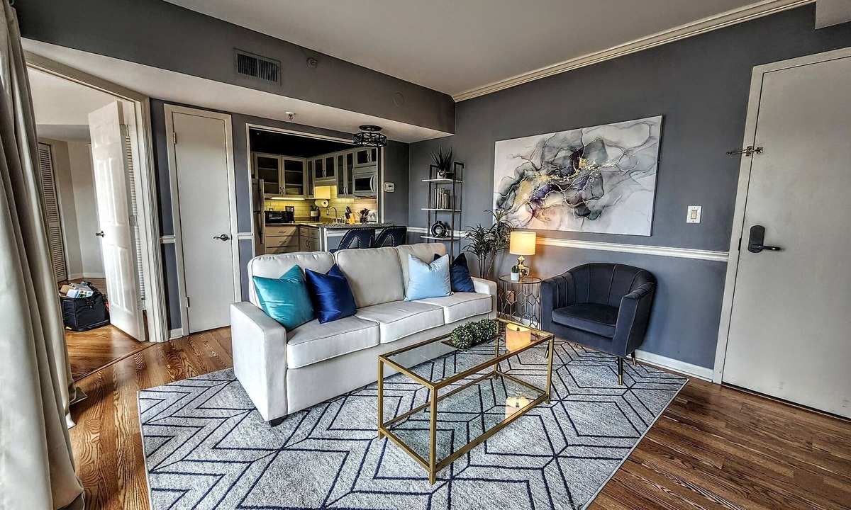 Music Row Condo | Midtown Condo - Centrally Located to Hospitals - Recently Updated