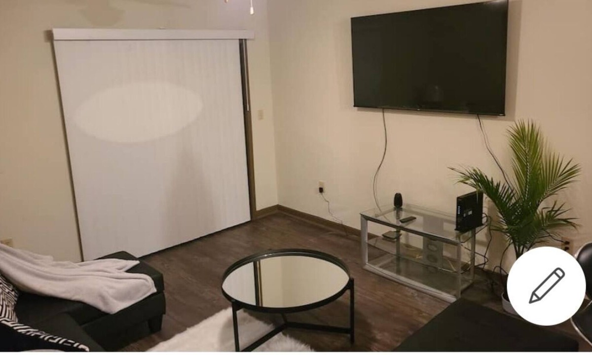 Westside Apartment | Midtown connection