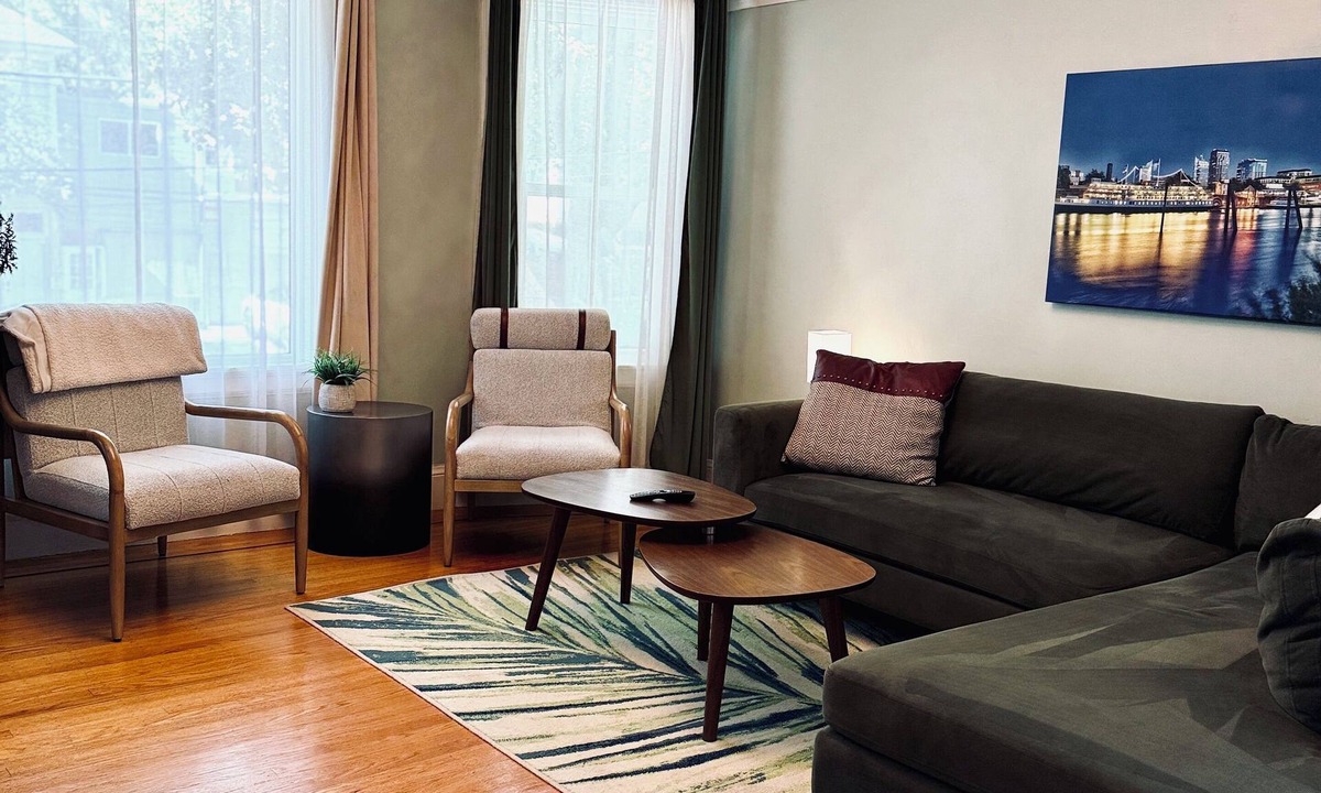 Central Sacramento House | Midtown Flat: Steps from Ice Blocks Shops