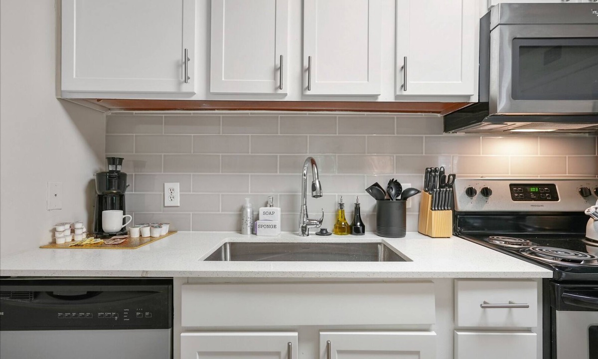 Loring Heights Apartment | Midtown Modern Sleep Easy